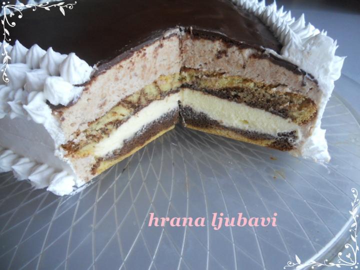 Mramor torta sa vanilom i slatkom pavlakom