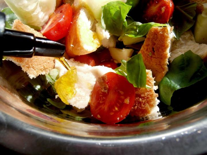 Panzanella,Toskanska salata od hleba